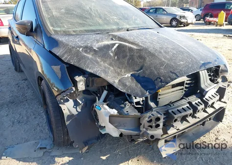 2017 Ford Focus St z USA, uszkodzony, nr VIN 1FADP3L90HL292340